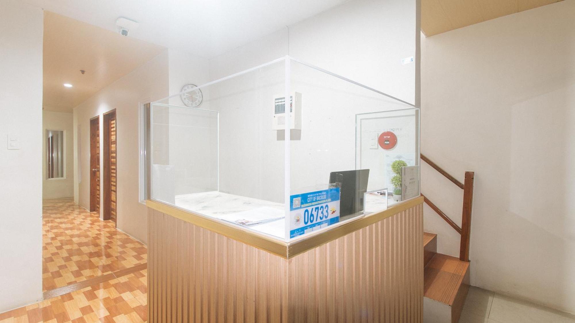 Cozy Cove Inn By Reddoorz Bacolod Buitenkant foto